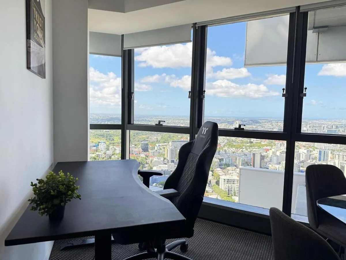 아파트 Luxury Meriton Suites Retreat 브리즈번