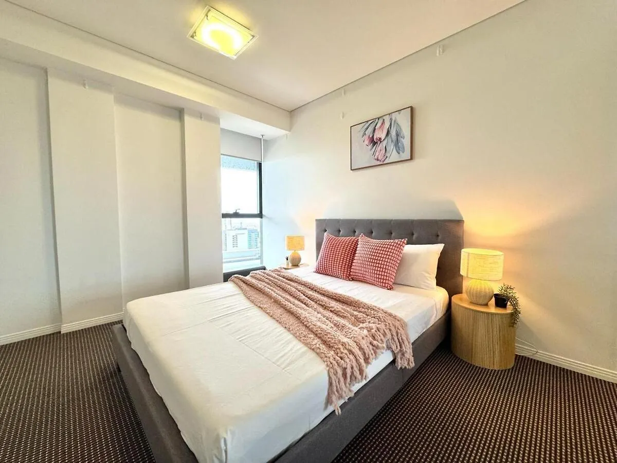 Apartment Luxury Meriton Suites Retreat Brisbane