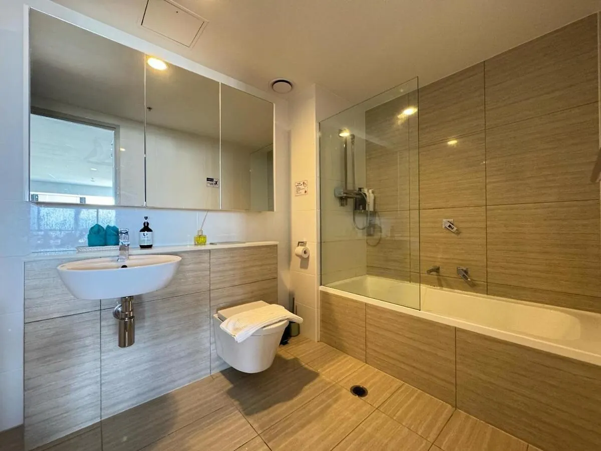 Luxury Meriton Suites Retreat Brisbane Apartment