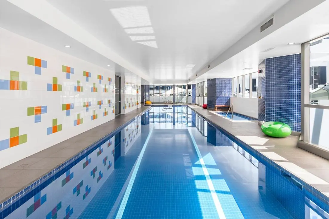 Apartment Luxury Meriton Suites Retreat Brisbane